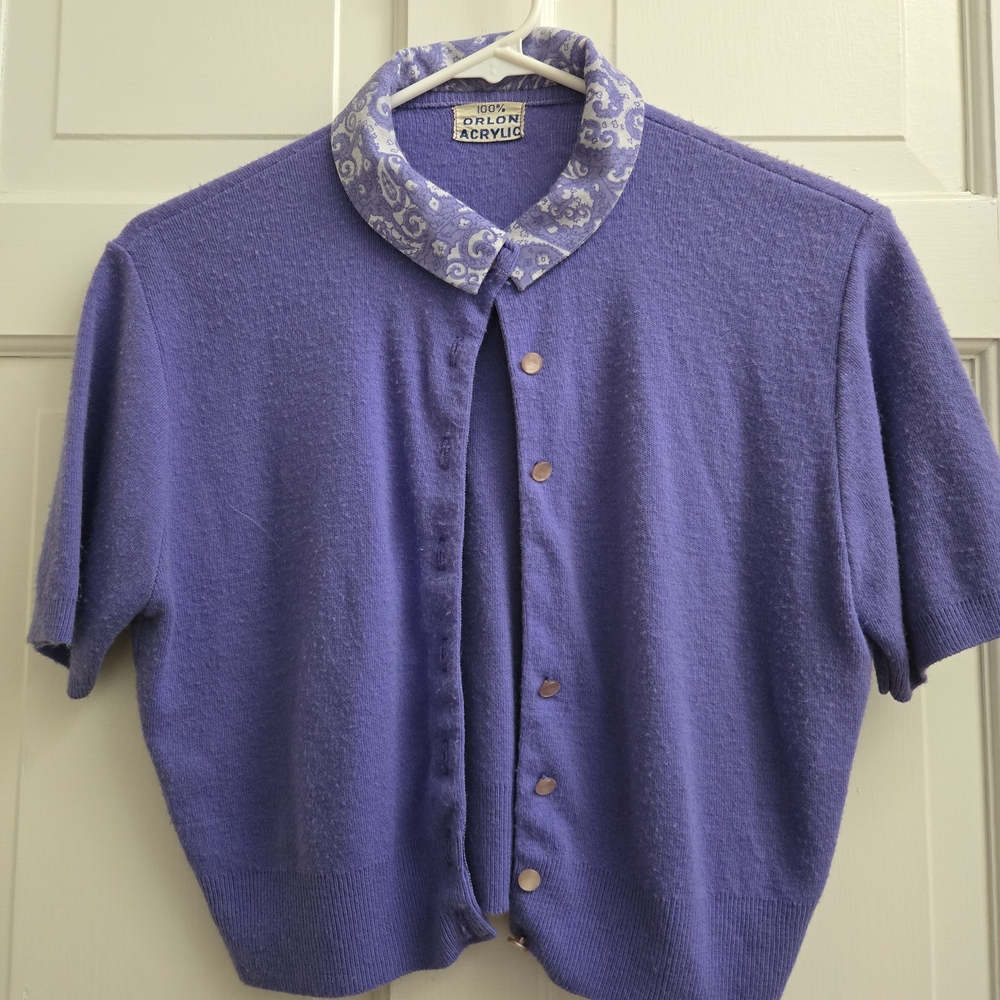 Vintage 1950s Lavender Orlon Acrylic Cardigan Sweater – Patterned Collar